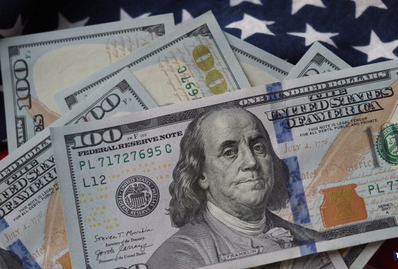 Dólar 3