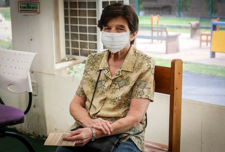 Vacunación, covid 19 , covid 19 mendoza, vacunacion, adultos mayores, mayores de 70, coronavirus, campaña de vacunacion, abuelos, abuelo, vacuna