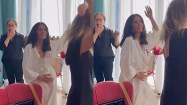 Salma Hayek bailó en bata.
