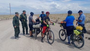 Operativo de búsqueda exitoso al este de Malargüe (Foto gentileza G.N.).