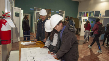 Pasantía en educación para más de 1.000 estudiantes.