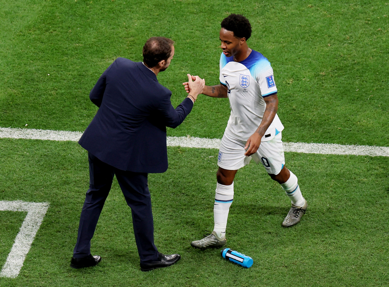 Sterling vuelve a Qatar.
