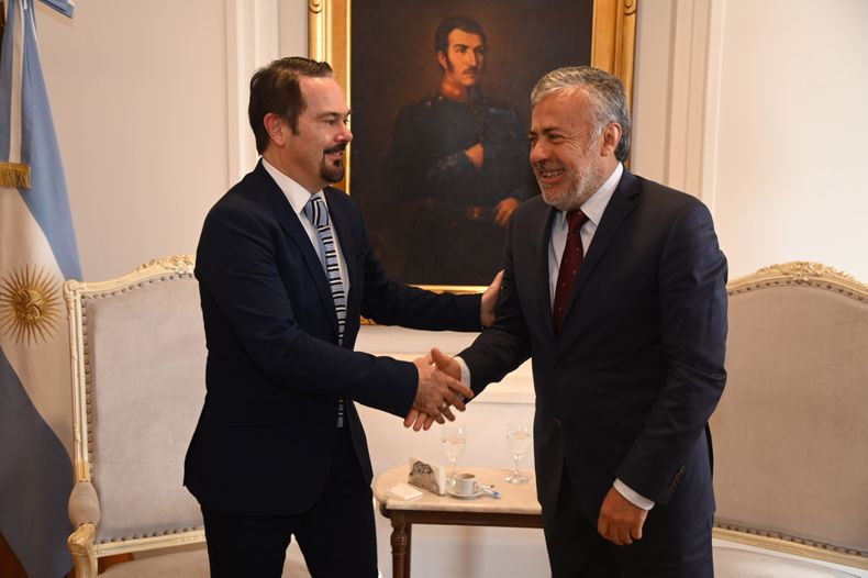 El embajador había visitado Mendoza en mayo de 2024, cuando fue recibido por el mandatario.