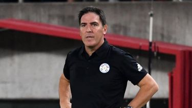 Eduardo Berizzo en la cuerda floja.