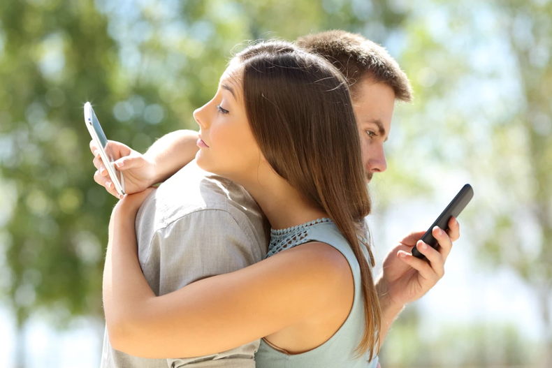 ¿Puede tu letra revelar una infidelidad? Descubre el impacto de la grafología en las relaciones.