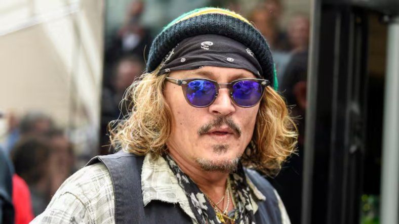 Johnny Depp llega a Argentina y sorprende con su visita a un programa de televisión