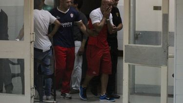 Sitio Andino | Sus compañeros y del plantel de Boca Unidos, en el hospital cuando les deban la noticia triste.