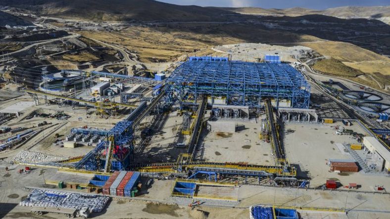 Compañías chinas vulneran derechos laborales y ambientales en América Latina