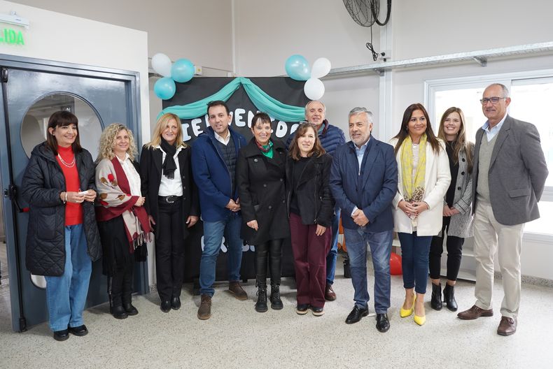 Alfredo Cornejo inauguró salas de 3 años en el departamento de San Martín