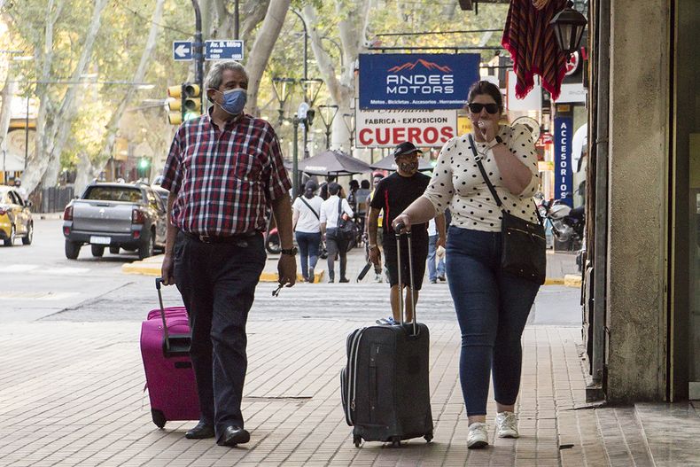 Acreditar vacunación contra el COVID-19 ya no es requisito obligatorio para ingresar a Argentina o visitar países limítrofes.