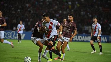Maxi Meza abrió el marcador en Venezuela. Maxi Meza abrió el marcador en Venezuela.