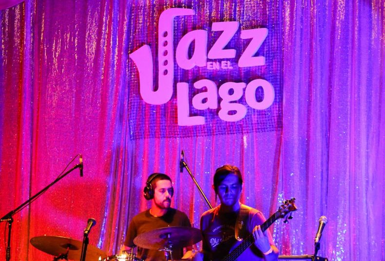 Jazz en el lago