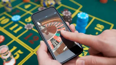 ¿Es tan fácil ganar dinero? El riesgo de la ludopatía, las apuestas en adolescentes y un debate necesario ¿Es tan fácil ganar dinero? El riesgo de la ludopatía, las apuestas en adolescentes y un debate necesario