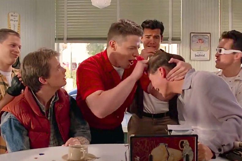 Volver al futuro así luce hoy Thomas F. Wilson, actor que interpretó a