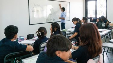 Sitio Andino | 25 de Febrero de 2026, Inicio de clases, colegio, clases, alumnos, escuela nueva de Lavalle, aula, estudiantes, profesor secundaria