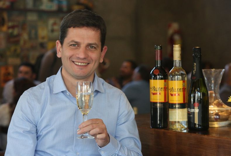 Sergio Pomar enólogo Bianchi Don Valentin lacrado