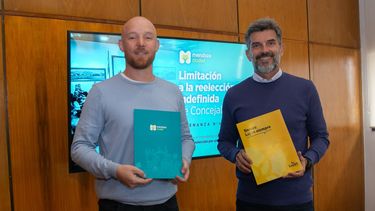 el acercamiento entre ulpiano suarez y allasino: cruzaron proyectos y flores