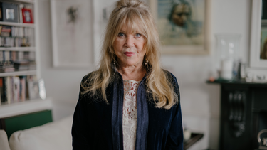 Pattie Boyd subasta las cartas de amor que le dedicaron Eric Clapton y George Harrison Pattie Boyd subasta las cartas de amor que le dedicaron Eric Clapton y George Harrison