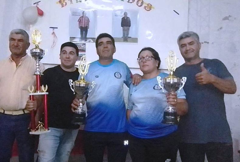 22 Jorge Pardo y Graciela Corvalán campeones en la modalidad mixto. Viernes 04 03 22