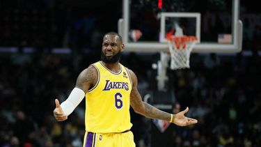 El jugador LeBron James, el astro de Los Angeles Lakers, criticó feo a la NBA.