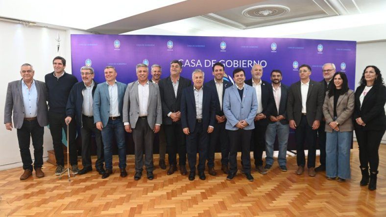 IA: el plan de Mendoza para agilizar el trabajo de los empleados municipales.