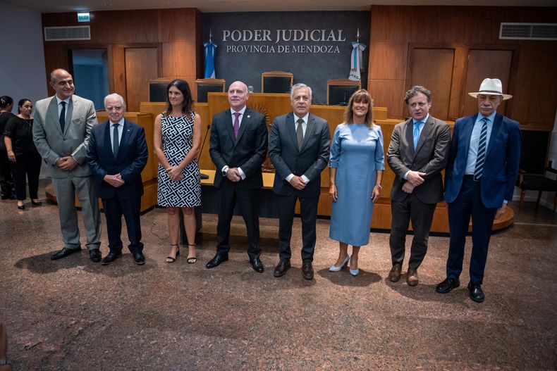 Los jueces de la Corte conciliarion y hubo acuerdo para que se celebren las elecciones constituyentes en San Rafael. Los jueces de la Corte conciliarion y hubo acuerdo para que se celebren las elecciones constituyentes en San Rafael.