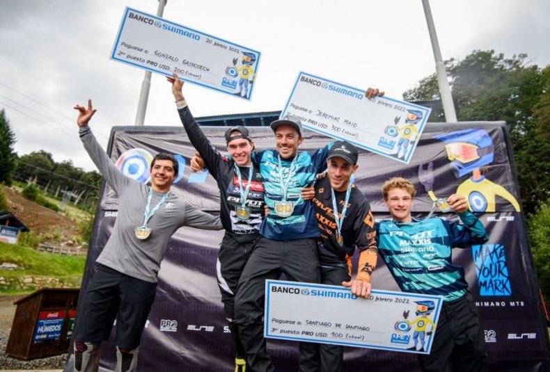 22 Podio de Gonzalo Gajdosech en la 1° fecha del enduro de descenso en el Cerro Bayo. Miércoles 23 02 22