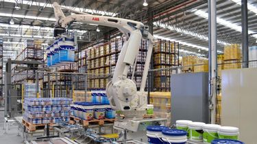 Para la UIA, la actividad industrial cayó 5,4% en abril