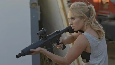 Netflix: cómo es Doble amenaza, la película de acción del 2022 ideal para el fin de semana.