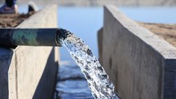 El Gobierno de Mendoza contraerá un préstamo millonario para ampliar la red de agua potable.