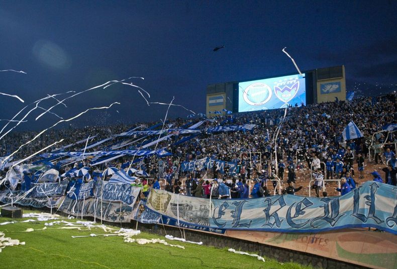 godoy cruz tomba vs sport boys, libertadores, hinchada
