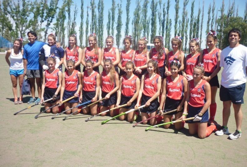 12  Córdoba -A- Las merecidas campeonas, del Argentino Sub 16 de Selecciones de hockey,  jugado en San Rafael--- Domingo 21-10-12