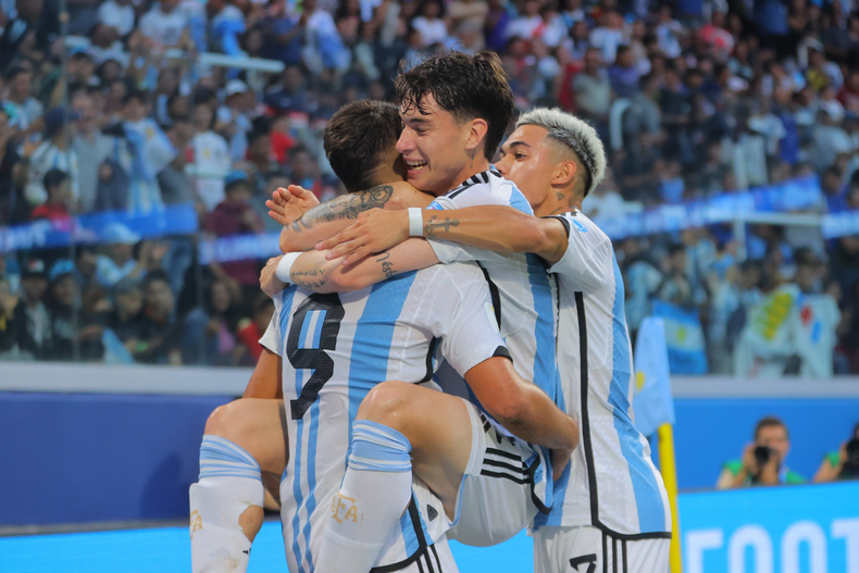 Argentino derrotó sin problemas a Guatemala por la segunda fecha del torneo ecuménico.