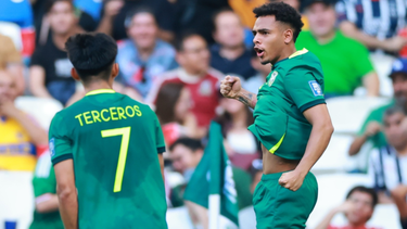 Bolivia no bajó los brazos: remontó ante Surinam y se mete en la pelea por el Mundial Bolivia no bajó los brazos: remontó ante Surinam y se mete en la pelea por el Mundial