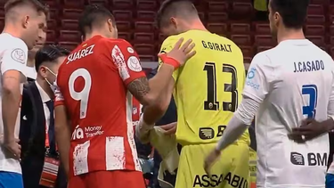 El arquero que tuvo que retirarse del fútbol por una falta involuntaria de Luis Suárez