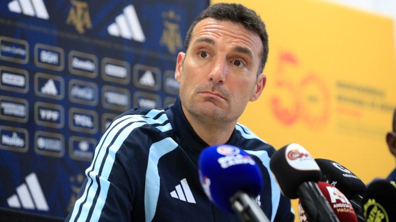 Lionel Scaloni, campeón del mundo con Argentina, sigue entre los entrenadores más reconocidos a nivel global.