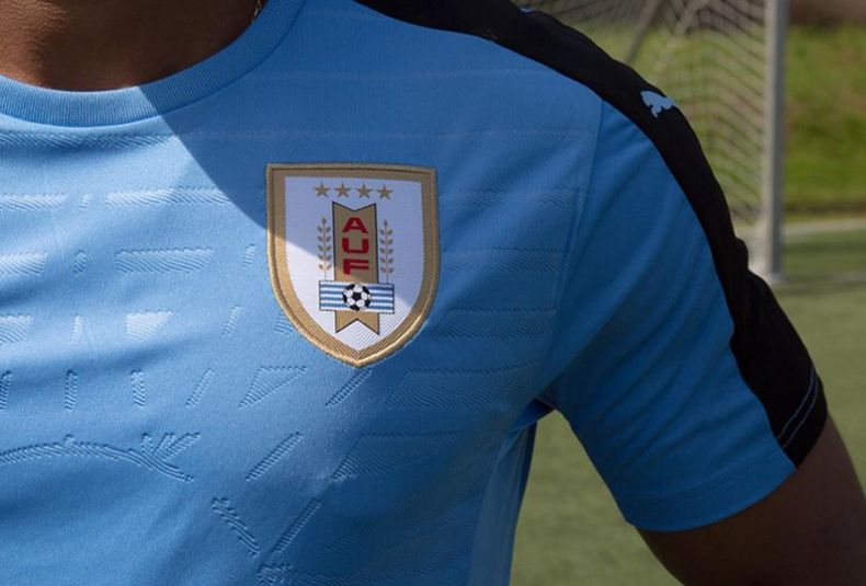 La FIFA le pidió a Uruguay que retire de su escudo las dos estrellas  olímpicas - Noticias Digital Chaco