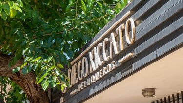 El frente de la peluquería Diego Xiccato, ubicada en Ciudad de Mendoza. El frente de la peluquería Diego Xiccato, ubicada en Ciudad de Mendoza.