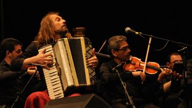 Sitio Andino | Chango Spasiuk y la Filarmónica