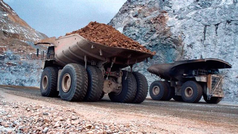 Mendoza presentó su modelo de minería en un foro económico de Buenos Aires.