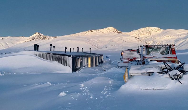 Más de dos metros de nieve acumulada en El Azufre.