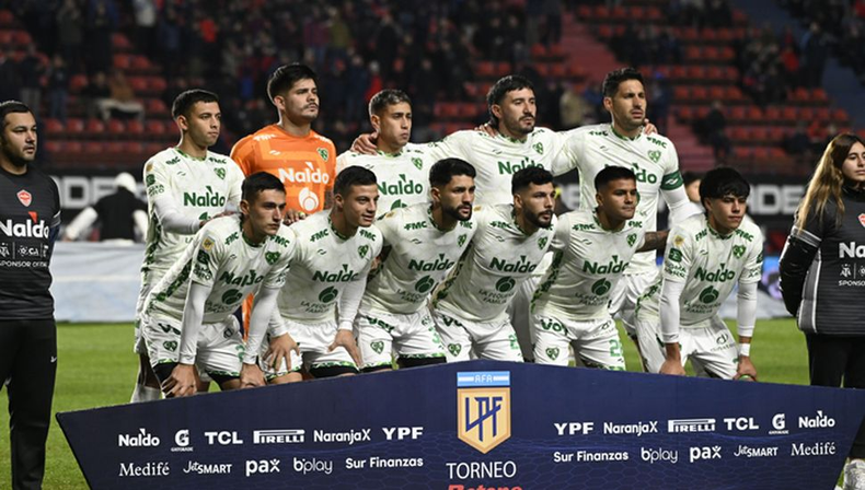 Matías Rosales nacido en General Alvear debutó en Primera División del Fútbol Argentino.