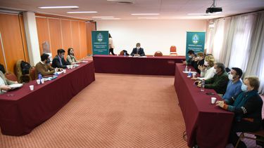 Sitio Andino | reuniones paritarias 2021, trabajadores de la salud, funcionarios y empleados judiciales y del Instituto de Juegos y Casinos de Mendoza