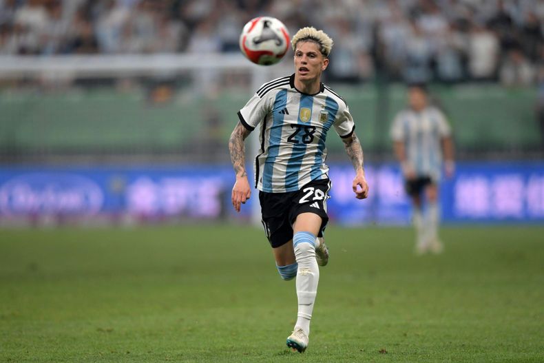 Alejandro Garnacho debutó en Argentina.
