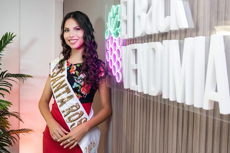 Malena Demateis, la reina que nació entre viñas y hoy sueña en grande por Santa Rosa