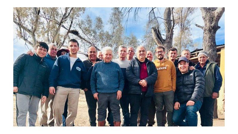 Autoridades de la provincia de Mendoza y del Clúster Ganadero.