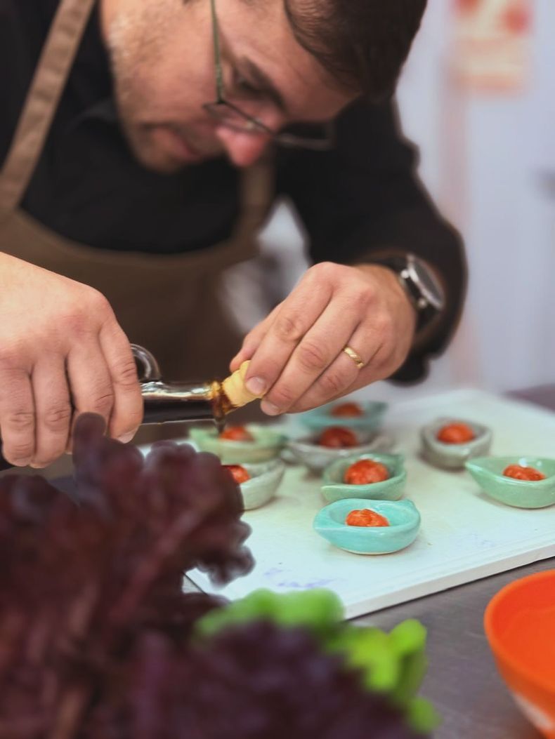 Emanuel aportó técnicas modernas al desafío gastronómico. 