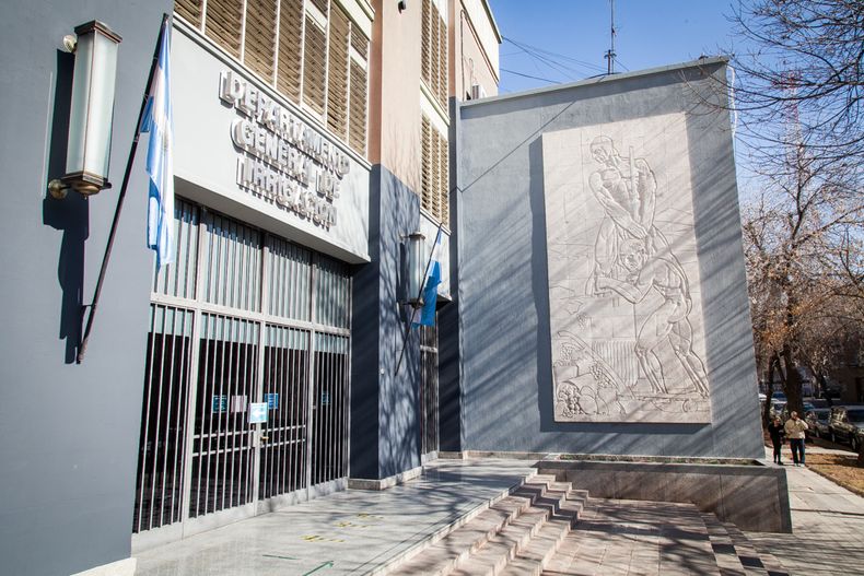 El gobernador Alfredo Cornejo envió un proyecto a la Legislatura para que el ente que regula la prestación del servicio de agua potable no exista más.