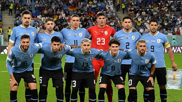 Dos argentinos candidatos a dirigir la selección de Uruguay.