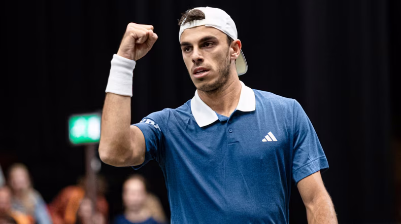 Fran Cerúndolo una de las fijas nacionales en la Copa Davis.